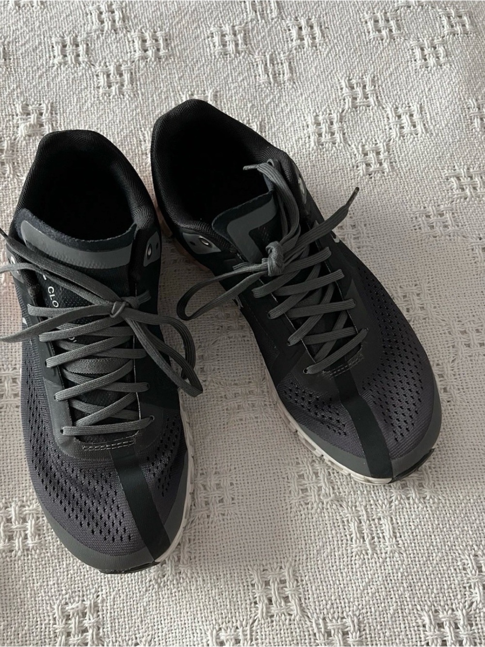 On Running Cloudrunner Lace-Up Sneakers Pink Gray - Picture 2 of 7